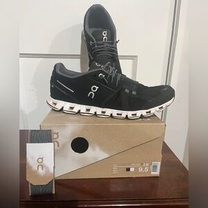 On Women's Black and White Athletic Shoes